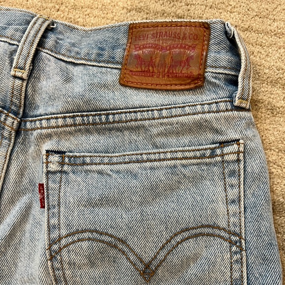 Levi Jean shorts - Picture 4 of 4